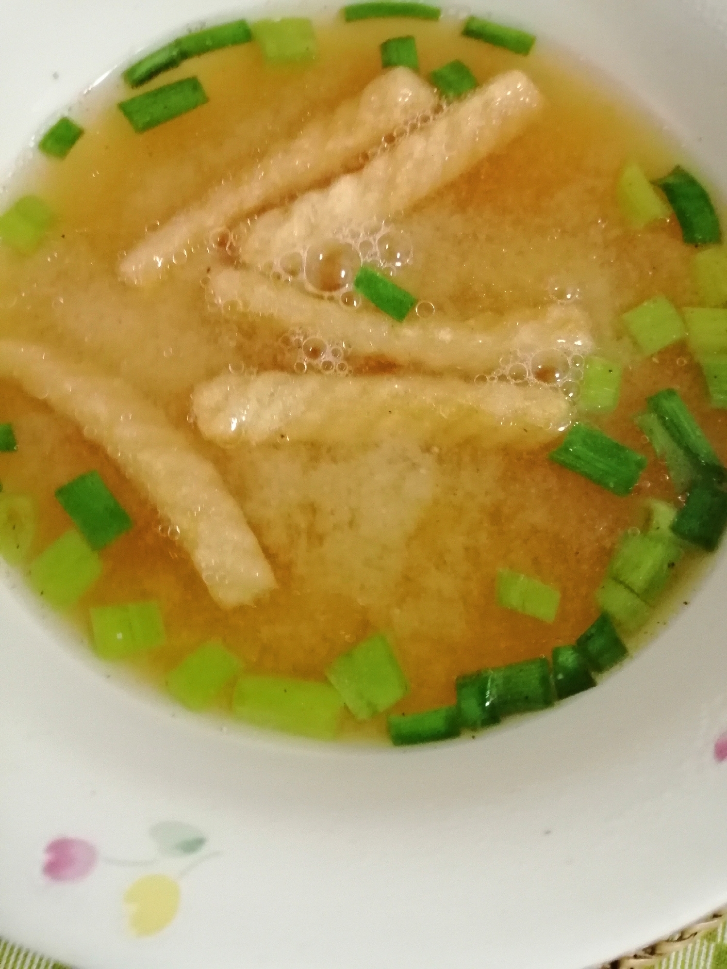 簡単で美味しい かっぱえびせん入りネギ味噌汁 レシピ 作り方 By ジオ お休み中 承認だけで 楽天レシピ 簡単で美味しい かっぱえびせん入りネギ味噌汁 レシピ 作り方 By ジオ お休み中 承認だけで 楽天レシピ