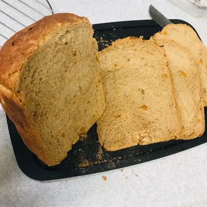 オレンジピール
手作りしました✨
我が家はtonさんの
コーヒー食パン人気
なんですよ(*'▽'*)
今回のこの食パンも
美味しいです✨