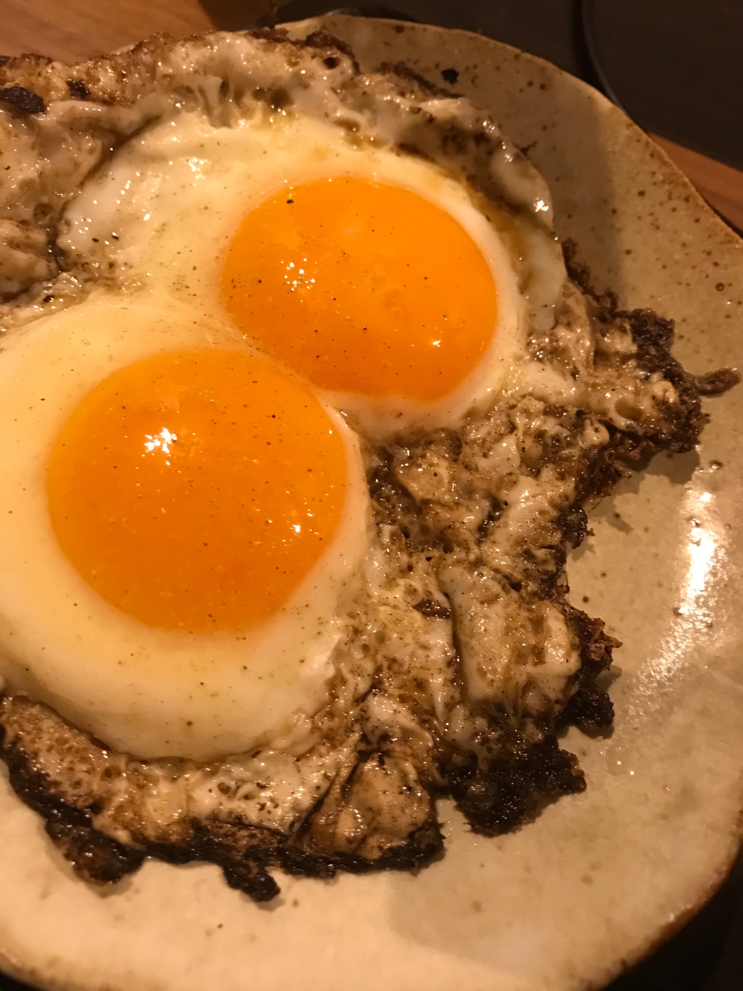 焼き目で美味しく目玉焼き！