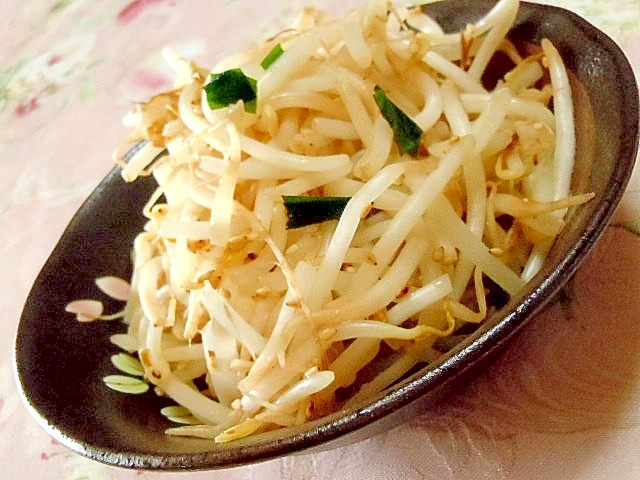 もやしとニラのシンプルダシダ炒め レシピ 作り方 By 小太郎1212 楽天レシピ もやしとニラのシンプルダシダ炒め レシピ 作り方 By 小太郎1212 楽天レシピ