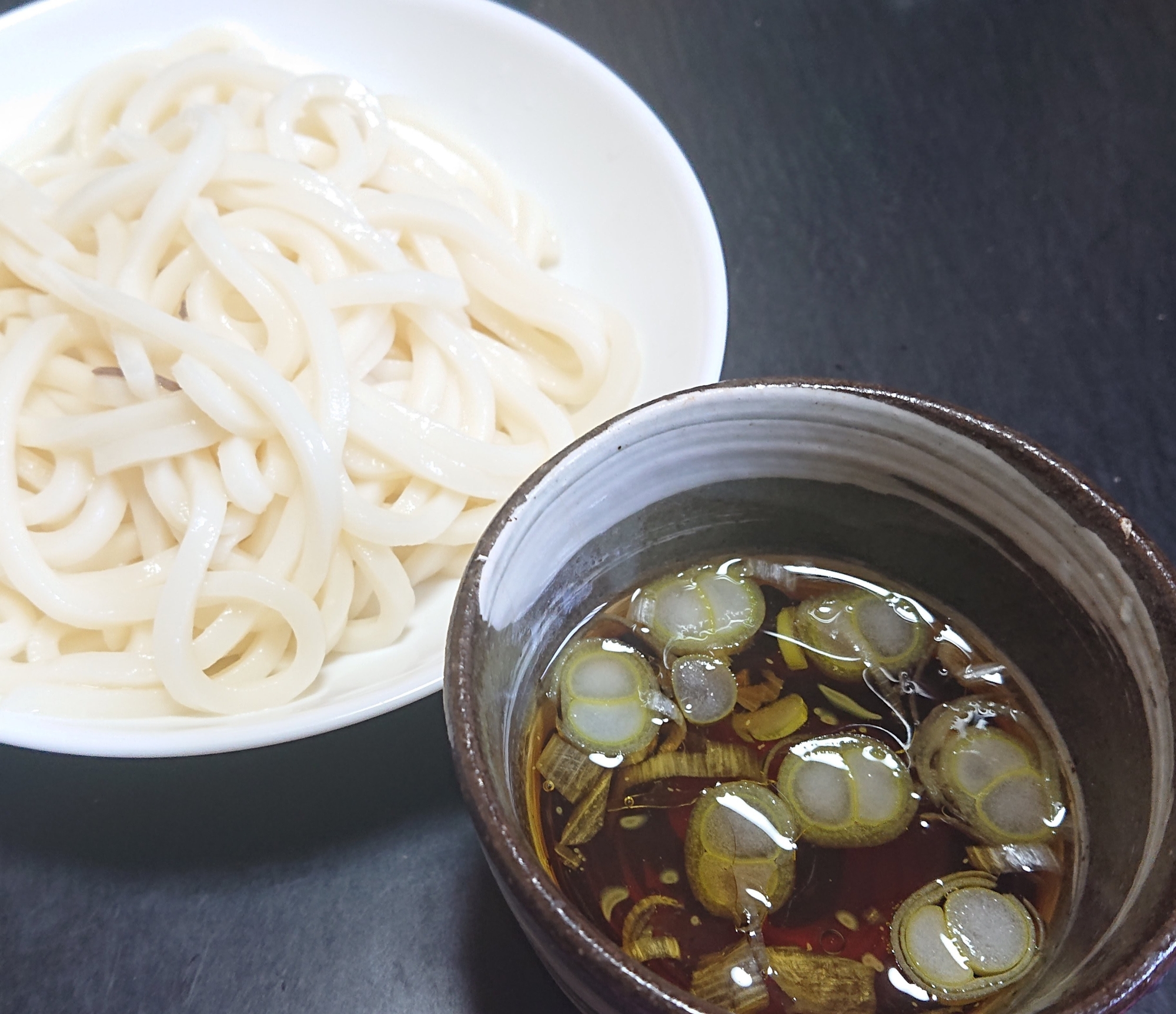 オリーブつけうどん