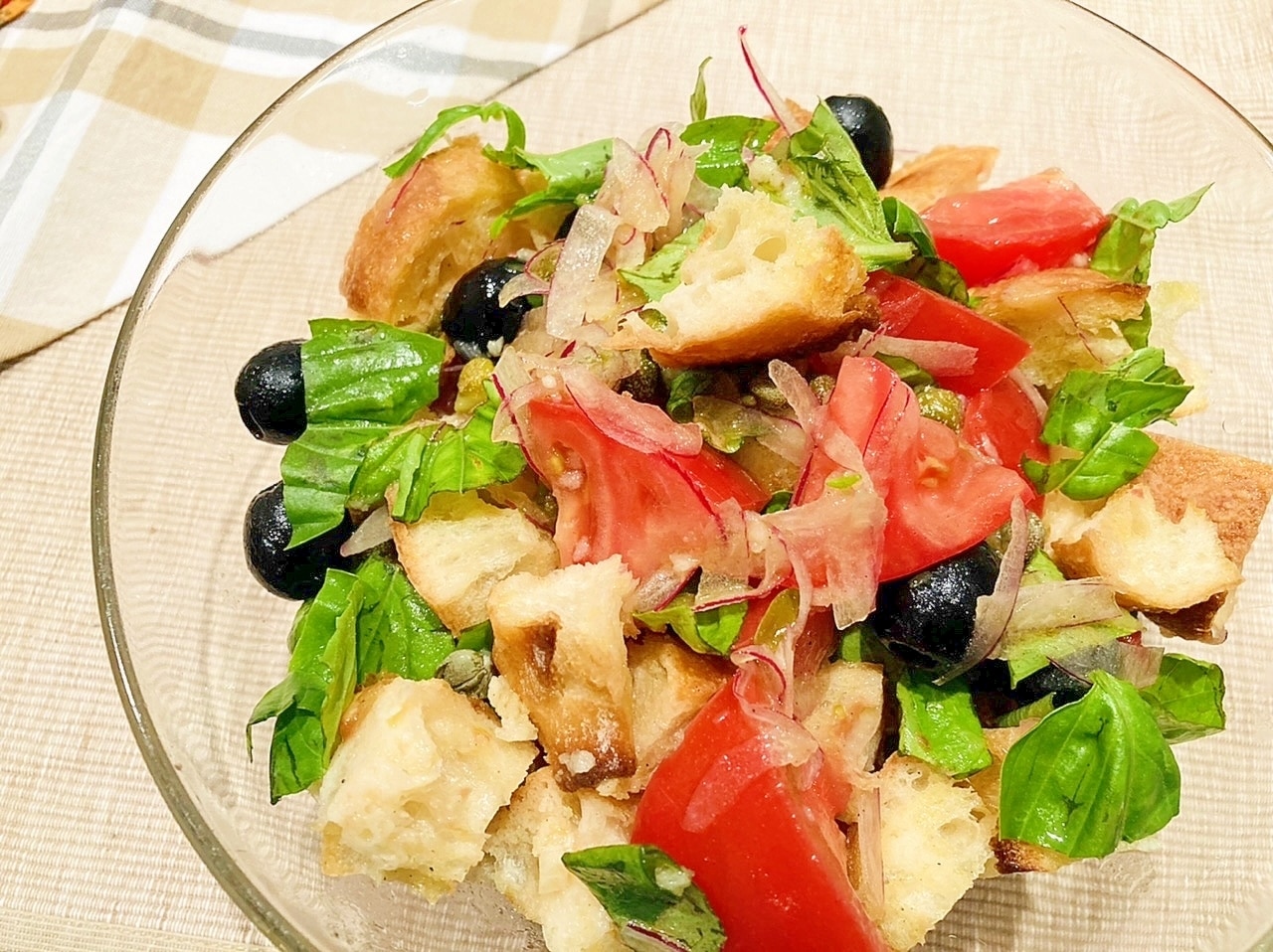 簡単なパンツァネラサラダのレシピ