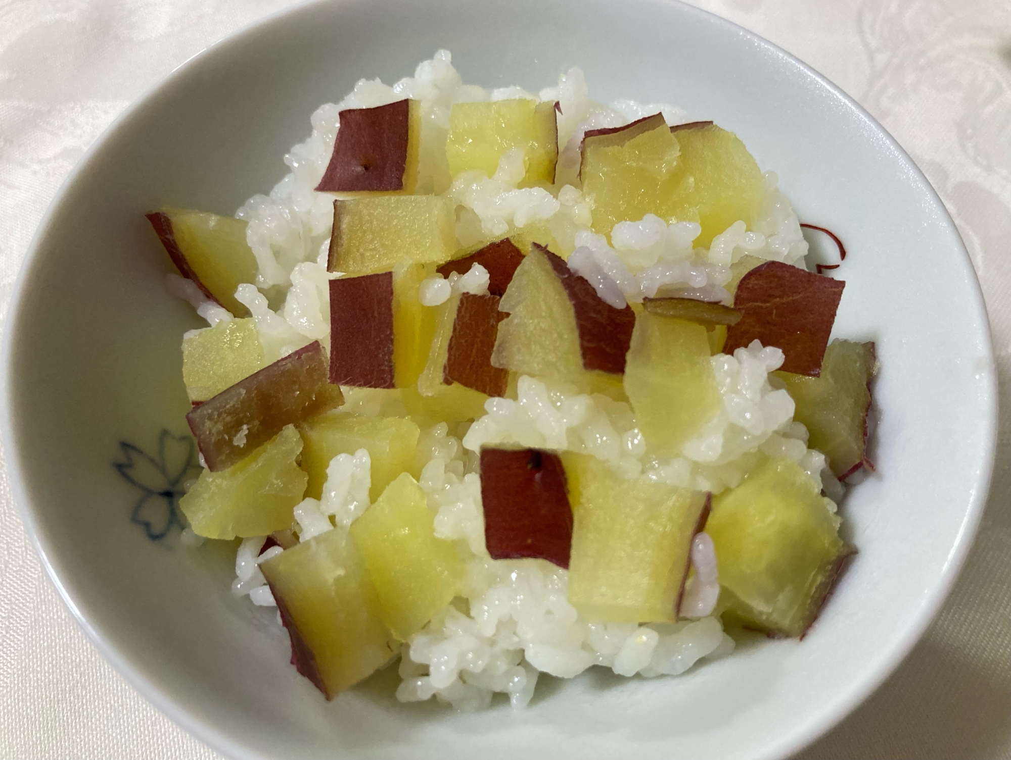 簡単✨一緒に炊くだけ✨さつまいもご飯♡