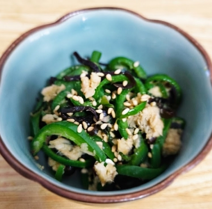 簡単副菜【ピーマンとツナの塩昆布炒め】