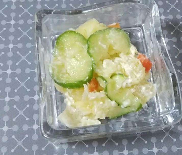 きゅうりにんじんポテトサラダ
