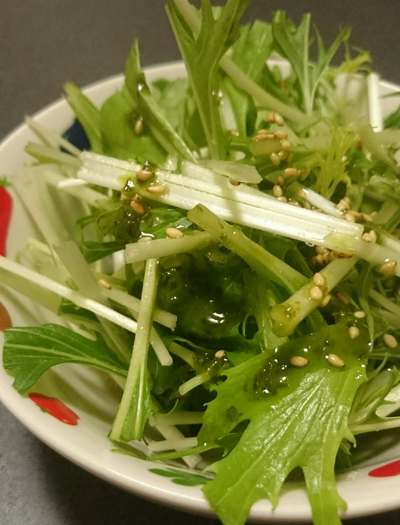 《簡単サラダ》香り最高！水菜とバジルのサラダ♪