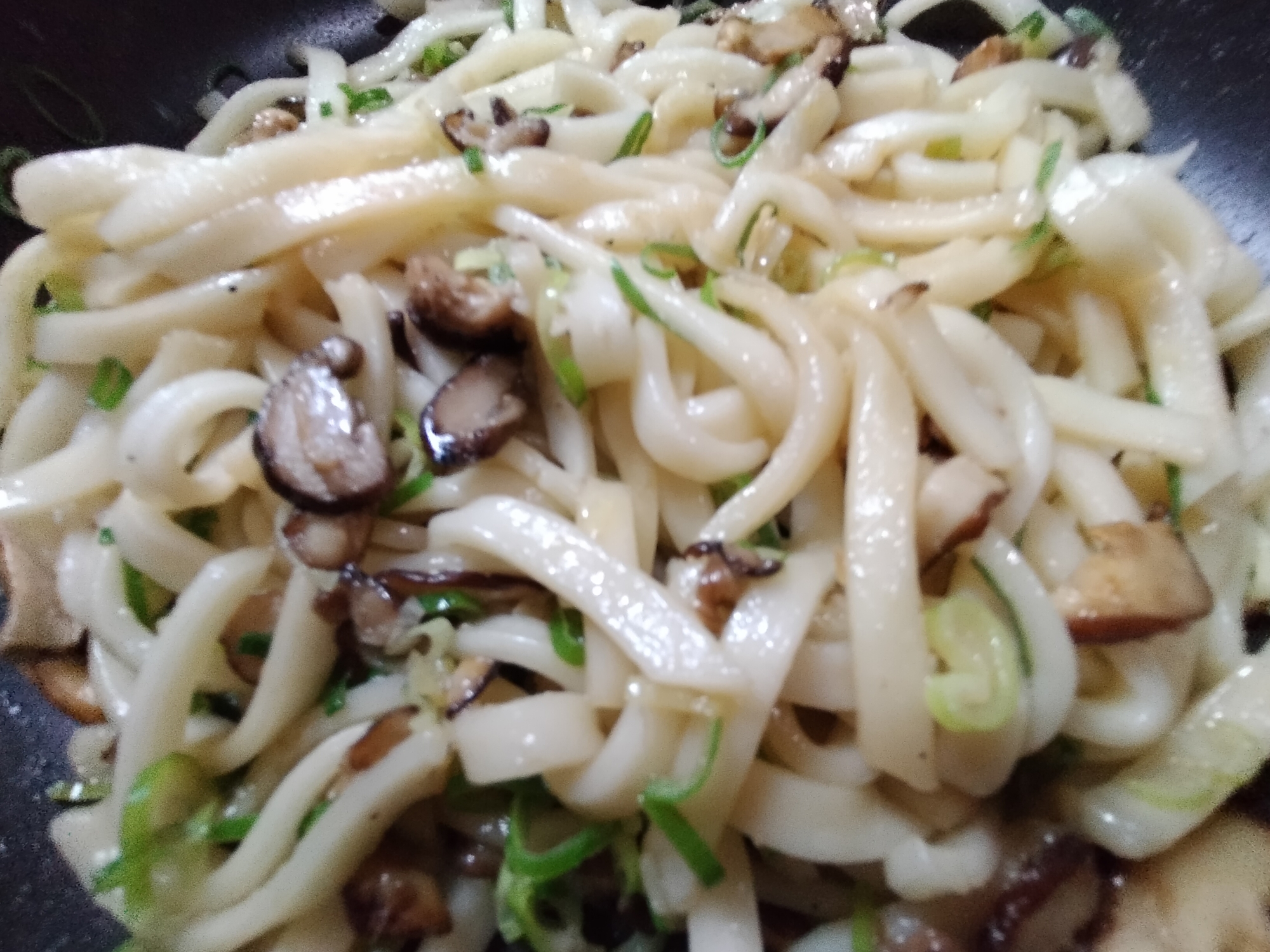 椎茸ネギ生姜の焼うどん