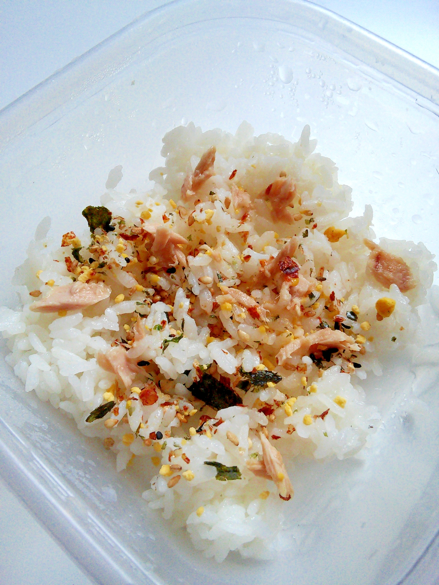 ずぼら飯 たまごふりかけアレンジ ごまツナ混ぜご飯 レシピ 作り方 By みずたまsweet 楽天レシピ