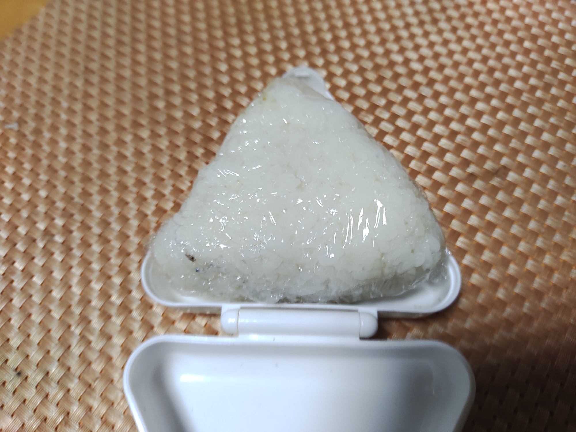 しらすアラおにぎり