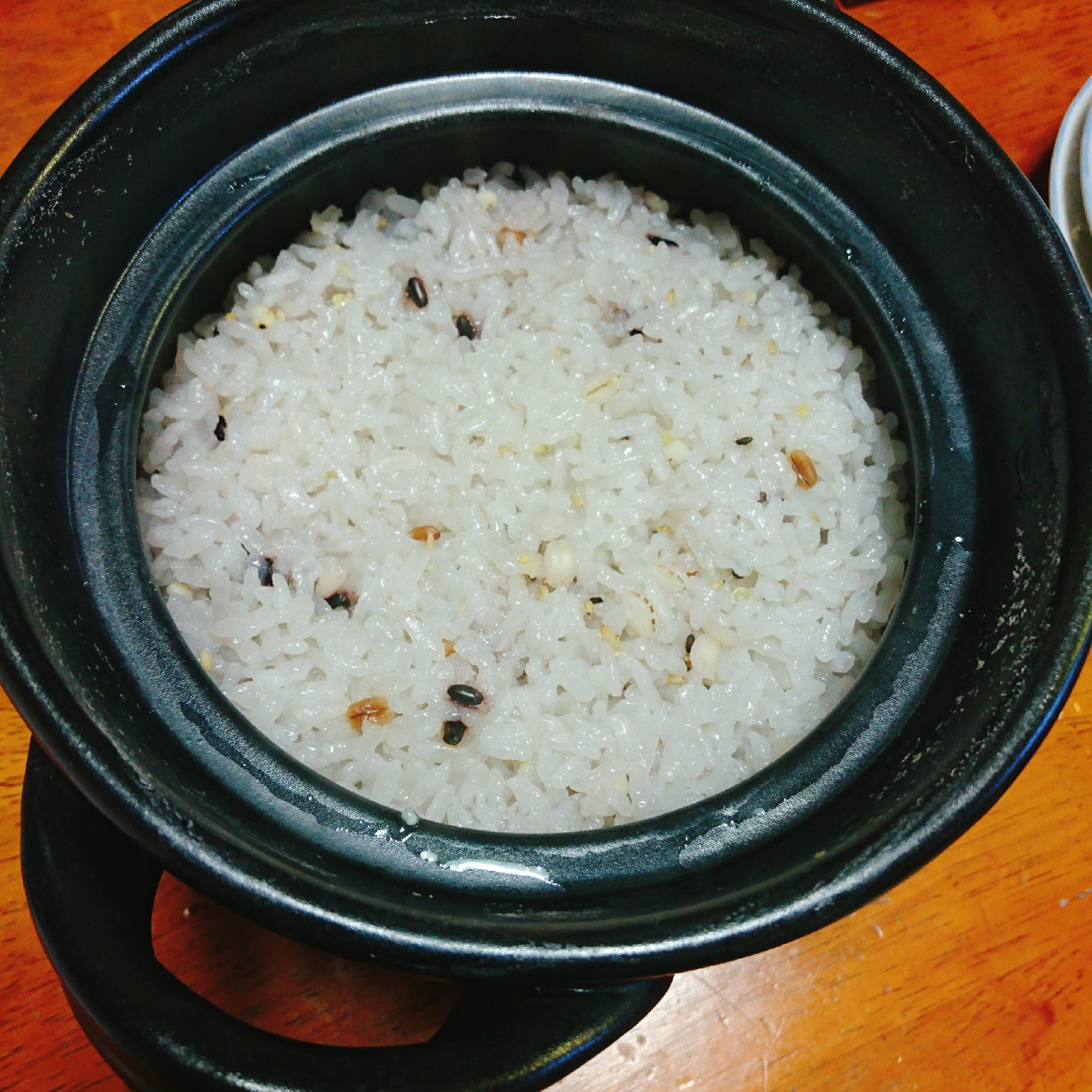 土鍋で十六穀米ごはん