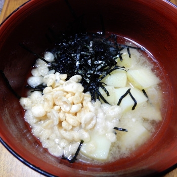 ころころじゃがいもの海苔味噌汁