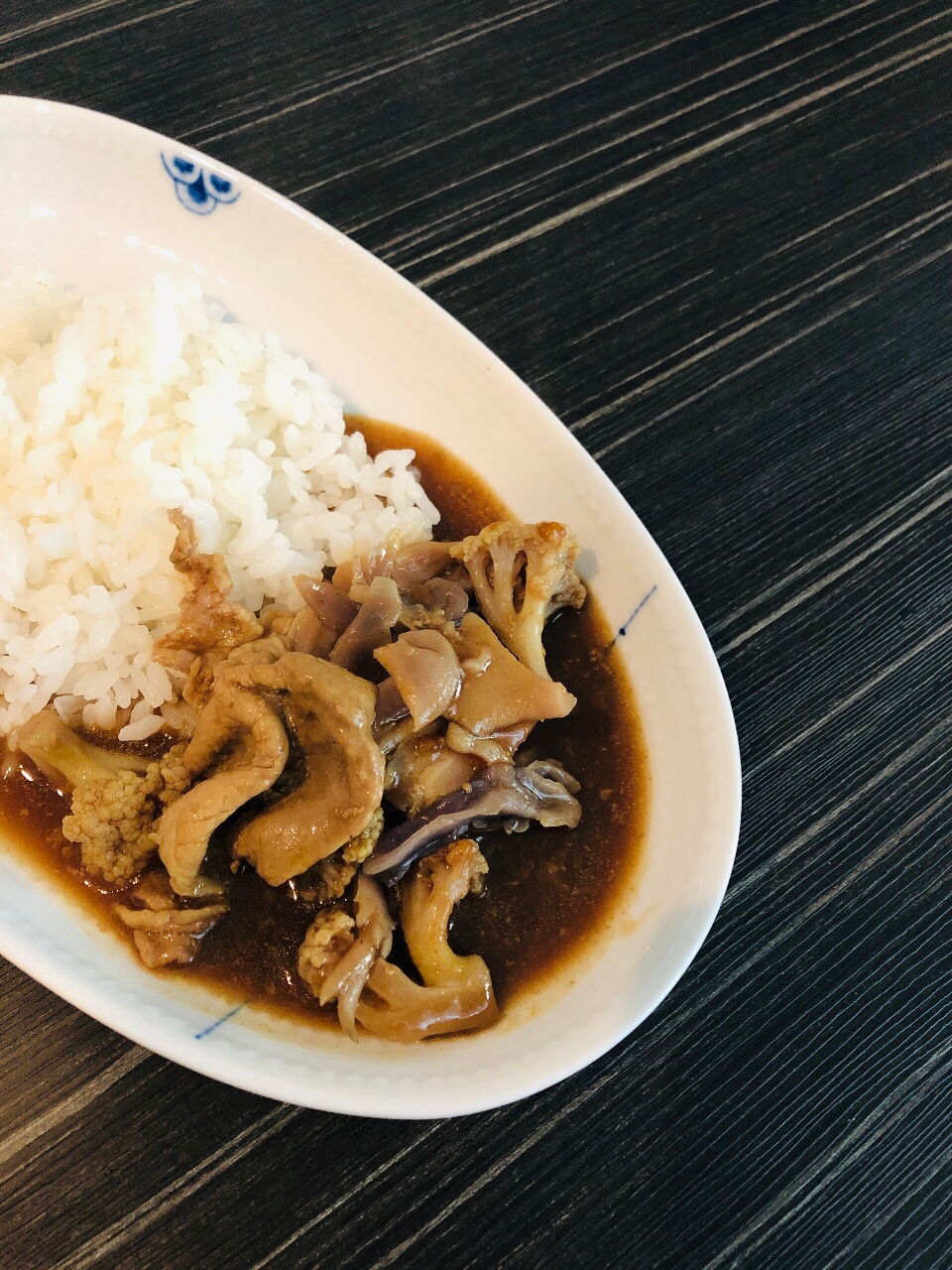 豚肉と紫キャベツとカリフラワーのカレー