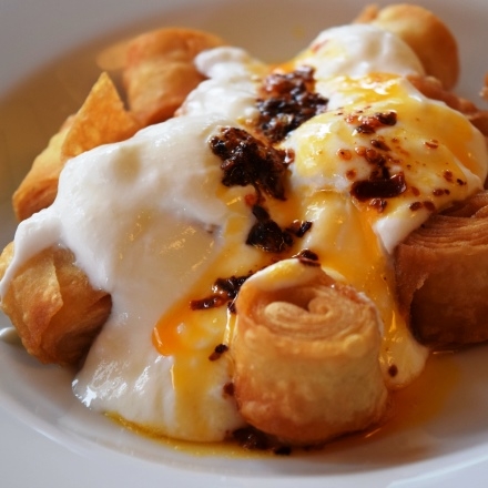 トルコ料理★シシ・マントゥ(串を使った揚げ餃子)