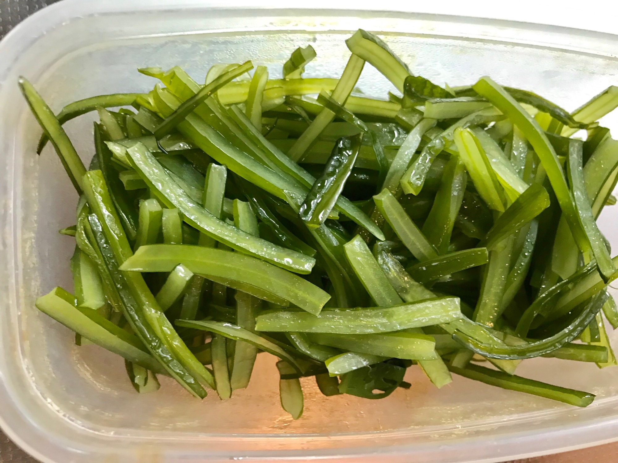 わかめの保存に作り置き ワカメの茎のごま油炒め レシピ 作り方 By よちょこ 楽天レシピ わかめの保存に作り置き ワカメの茎のごま油炒め レシピ 作り方 By よちょこ 楽天レシピ