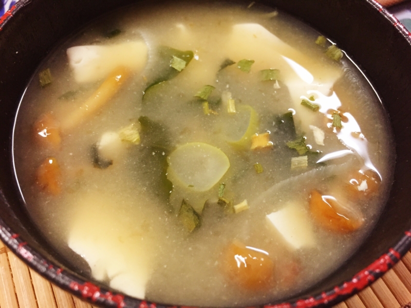 豆腐 ネギ わかめ なめこの味噌汁 レシピ 作り方 By たかまさ 楽天レシピ 豆腐 ネギ わかめ なめこの味噌汁 レシピ 作り方 By たかまさ 楽天レシピ
