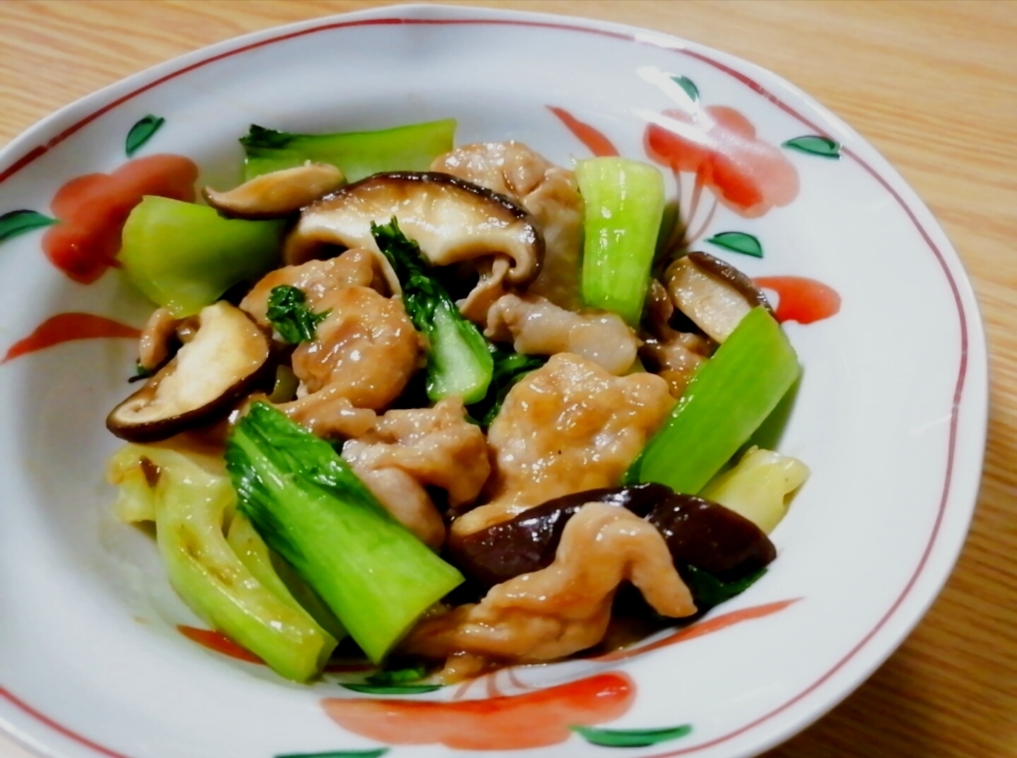 豚肉とチンゲン菜と椎茸のオイスターソース炒め