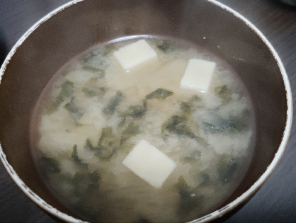 磯の香り満喫(^^♪ 乾燥あおさのりで豆腐の味噌汁