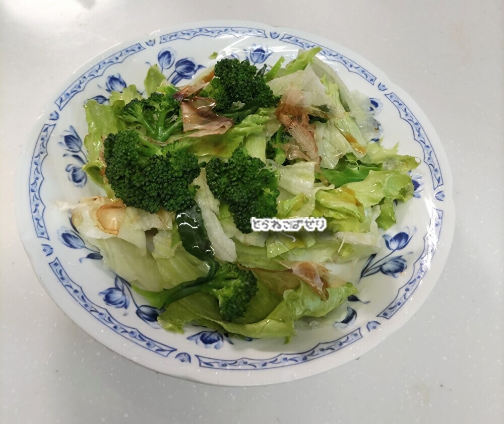 レタスとブロッコリーのサラダ☘️