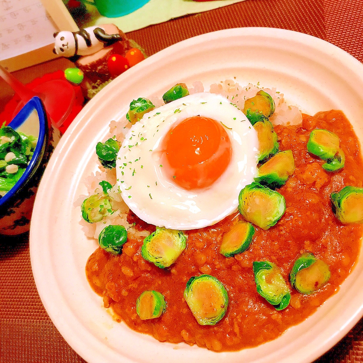 ころころ芽キャベツの大麦豚キーマカレー