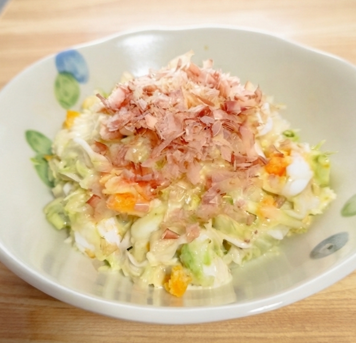簡単サラダ【ゆで卵とキャベツのゴマダレ和え】