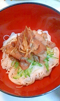 みょうがたっぷり豚肉炒めのそうめん