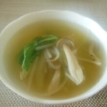 もやしとしめじと小松菜の粉チーズスープ レシピ 作り方 By エゾモモンガさん 楽天レシピ もやしとしめじと小松菜の粉チーズスープ レシピ 作り方 By エゾモモンガさん 楽天レシピ