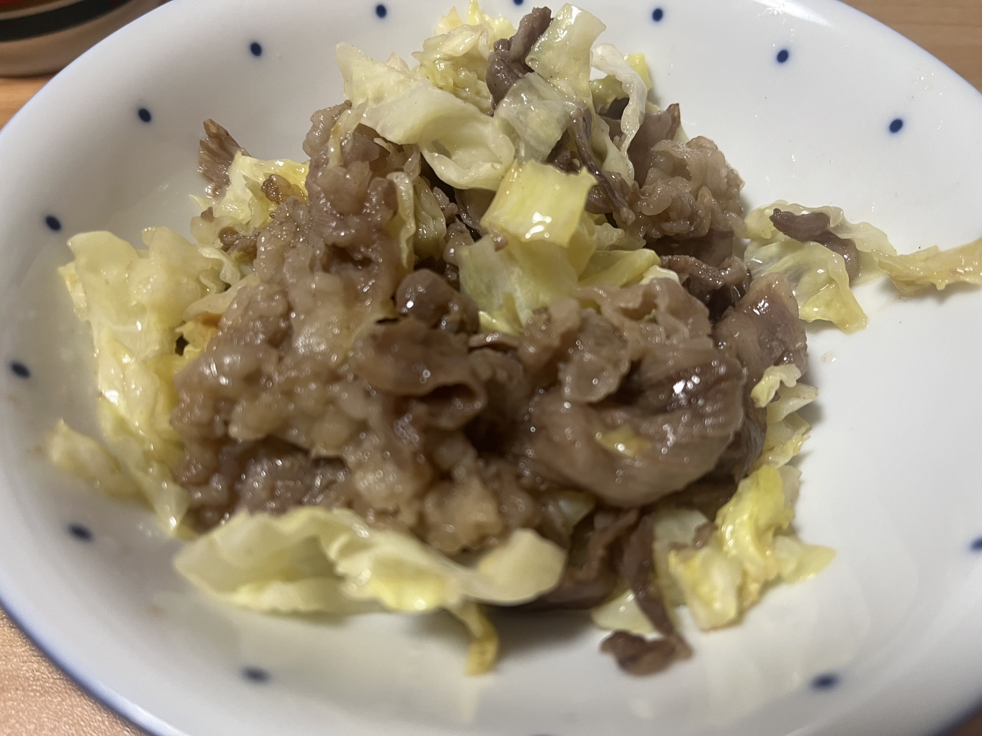 牛肉とキャベツのレモン汁炒め