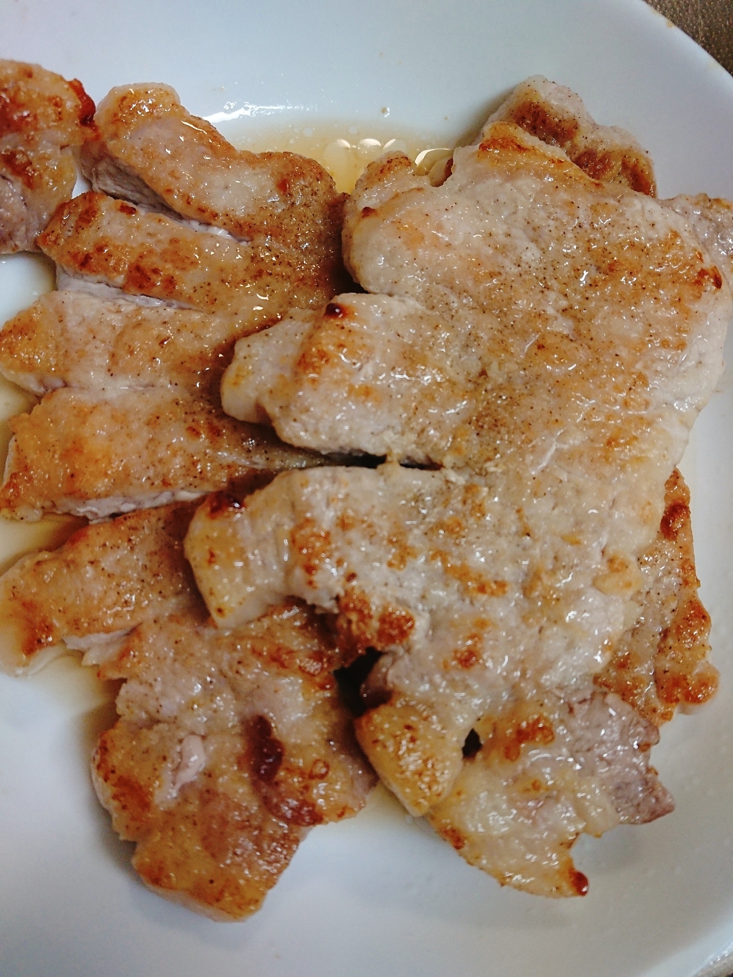 豚ロース肉の塩コショウ焼き