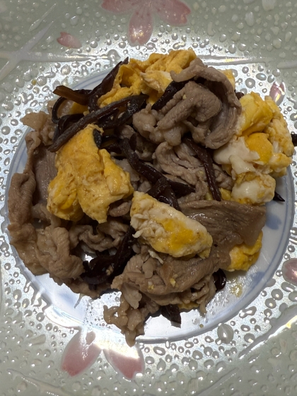 豚肉と卵ときくらげのオイスターソース炒め