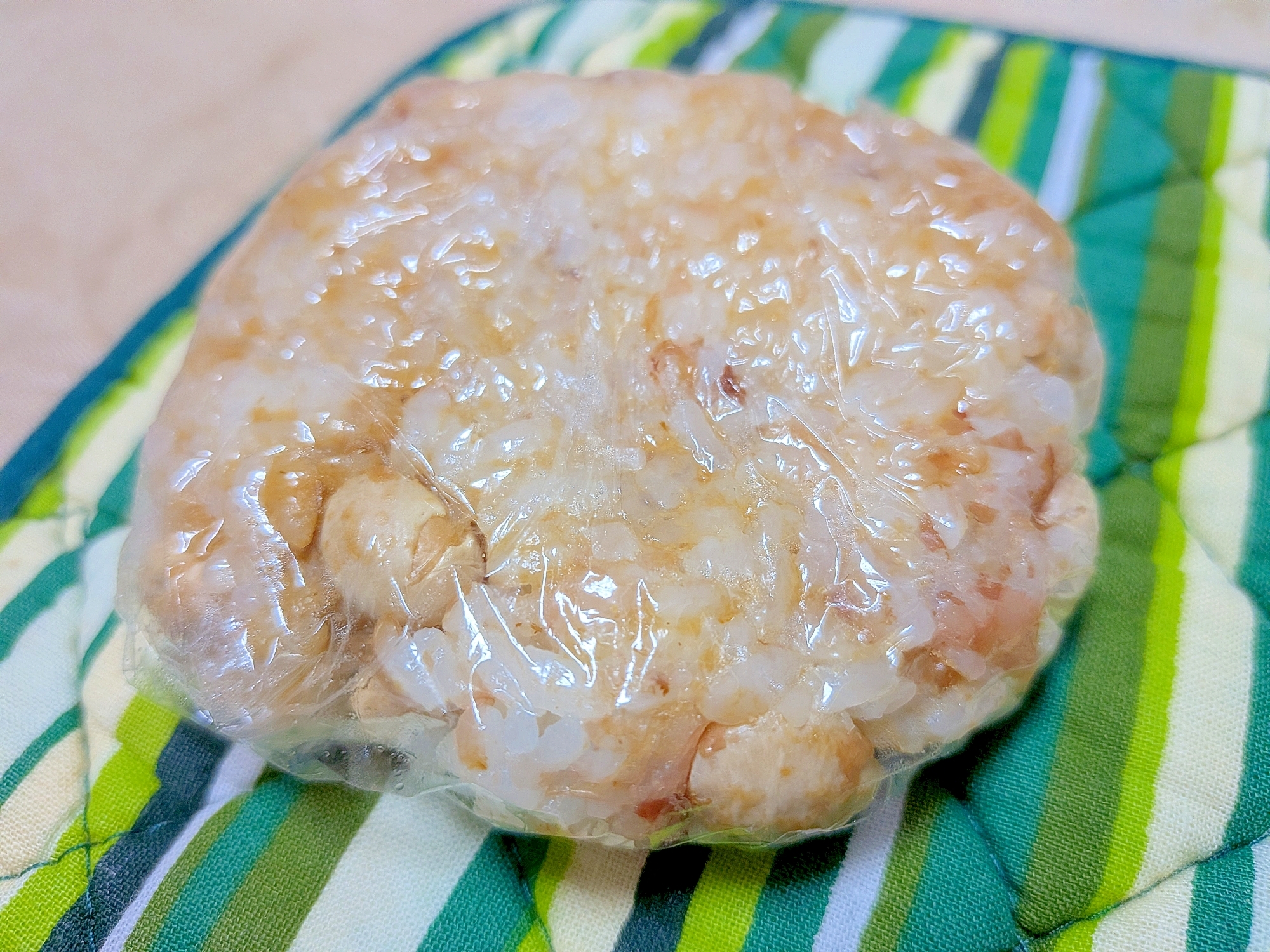 ぬか漬けの素でヘルシー✿大豆＆鰹節のおにぎり