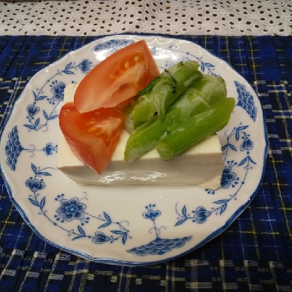 あやなおちゃんさん
こんにちは
今日も厳しい暑さでしたね
少しひやけちゃいました
夕食でつくりました