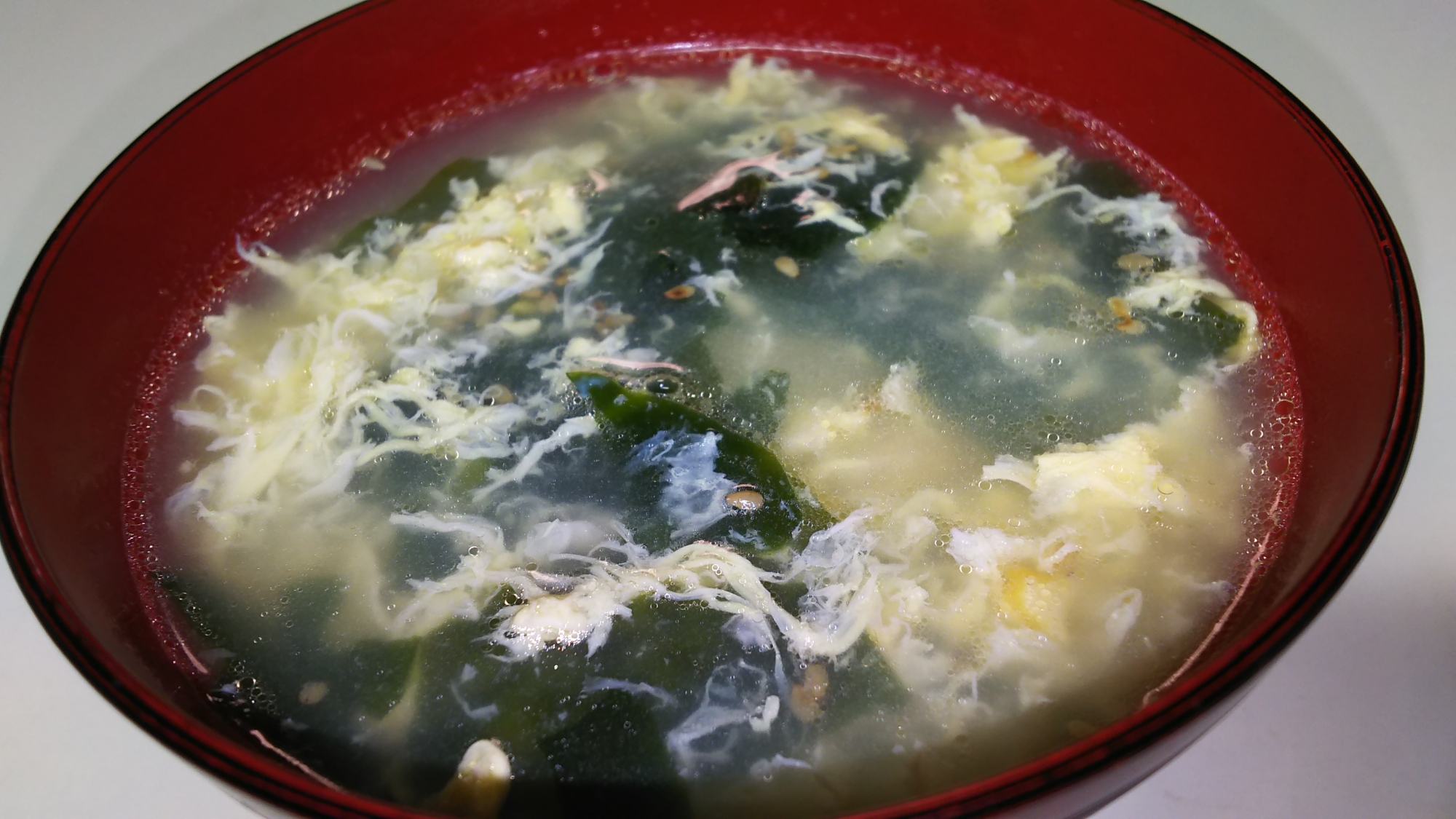 ワカメと卵の中華風スープ