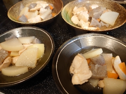 大根と鶏むね肉蒟蒻の煮物