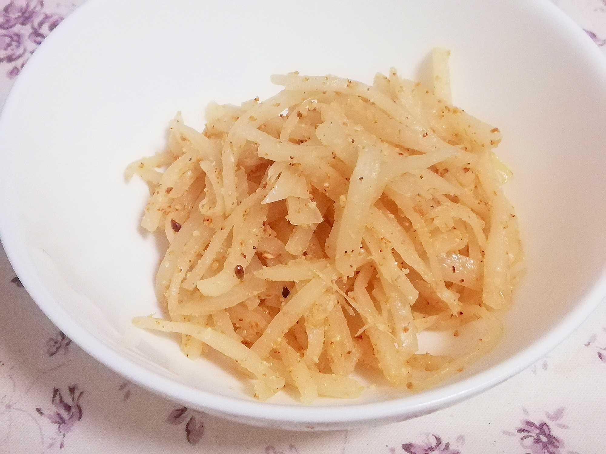 レンジで簡単！大根の皮でナムル