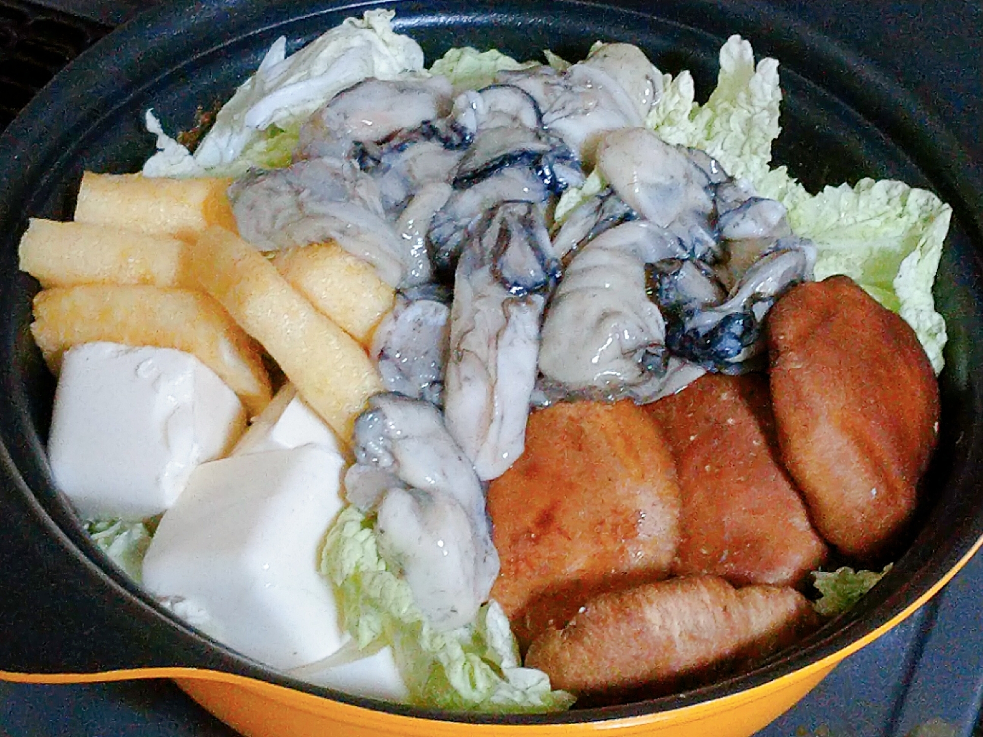 白菜たっぷり☆牡蠣の味噌鍋