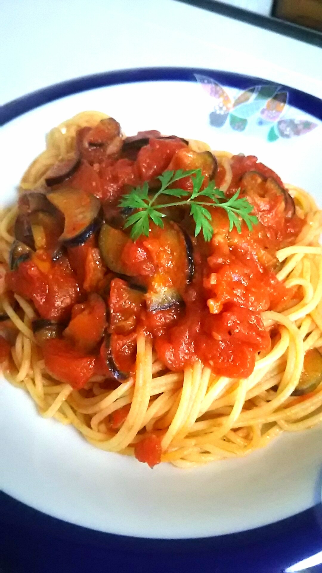 なすのトマトソースパスタ