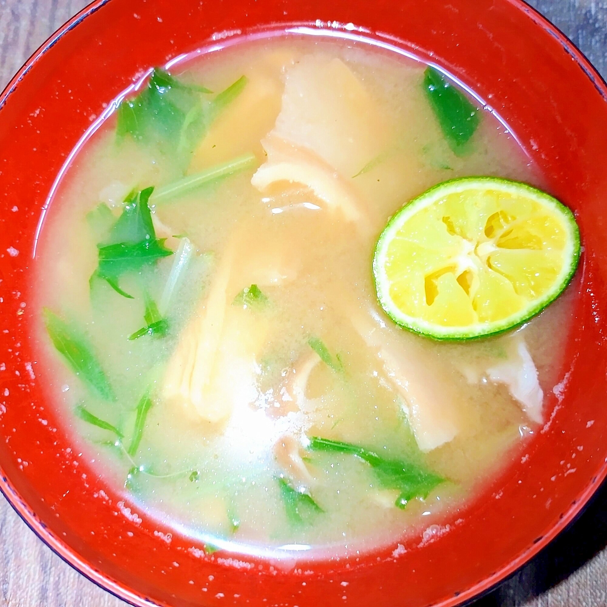 毎日のお味噌汁284杯目＊車麩、水菜、椎茸、スダチ レシピ・作り方 by