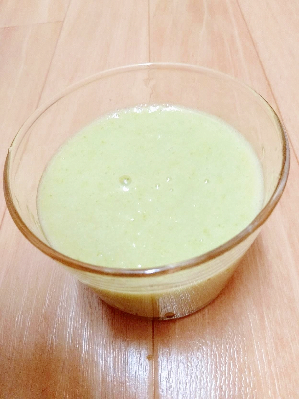 濃縮甘酒を活用！甘酒風味のゆずとしろ菜スムージー