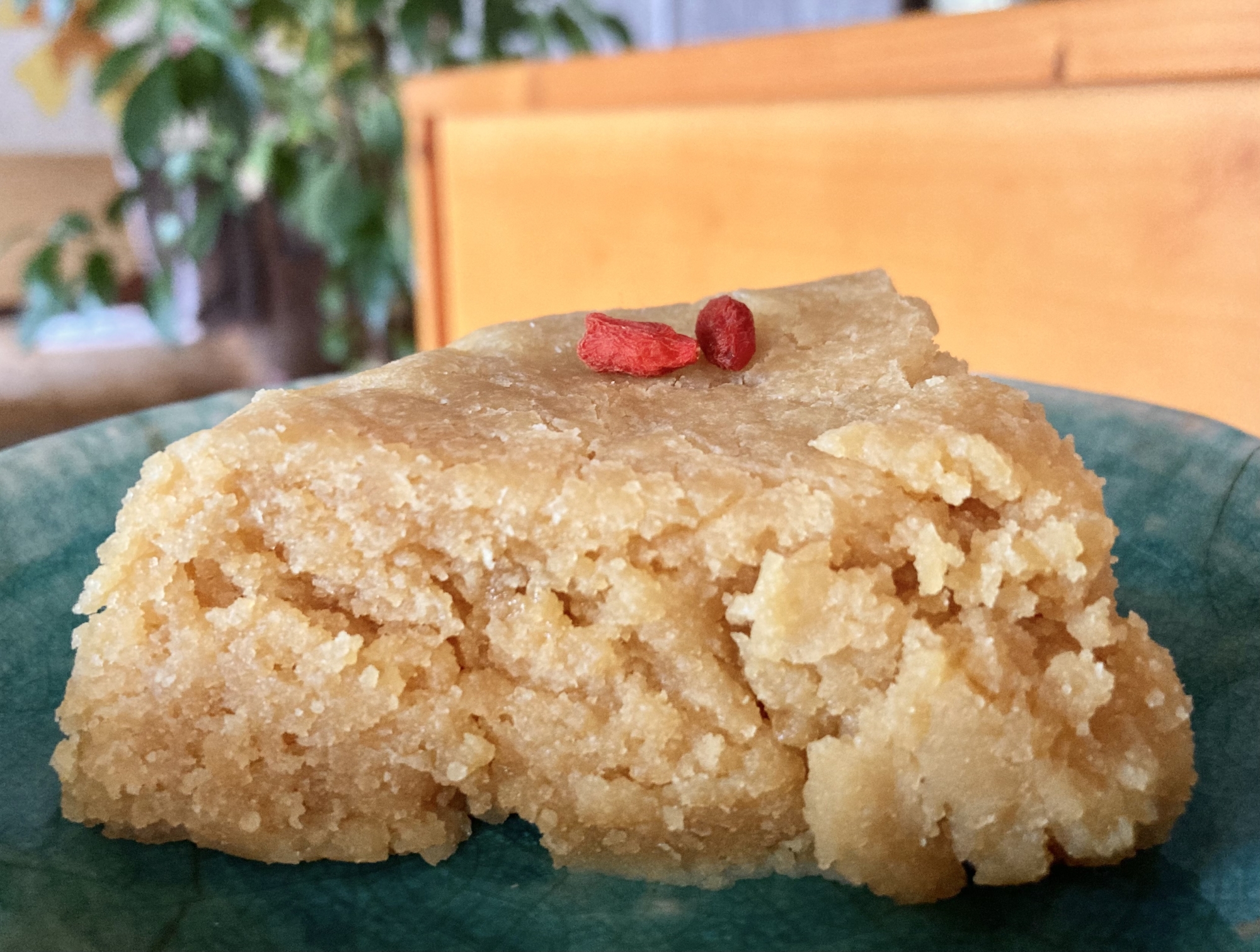 土鍋で作る大豆粉のヴィーガン蒸しケーキ