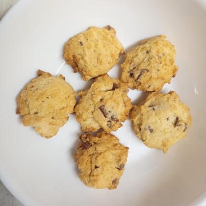 昔よく作ってもらっていたアメリカンクッキーが食べたくなって作りました。
サクサクで美味しい♪