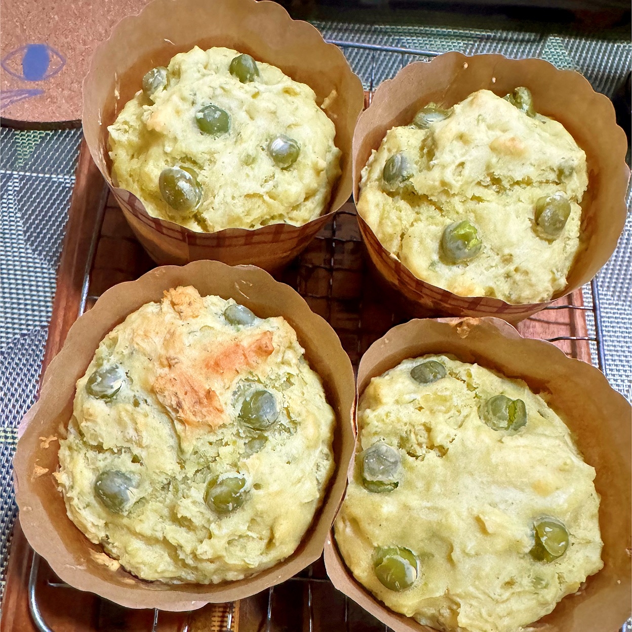 塩えんどう豆のきな粉豆乳マフィン