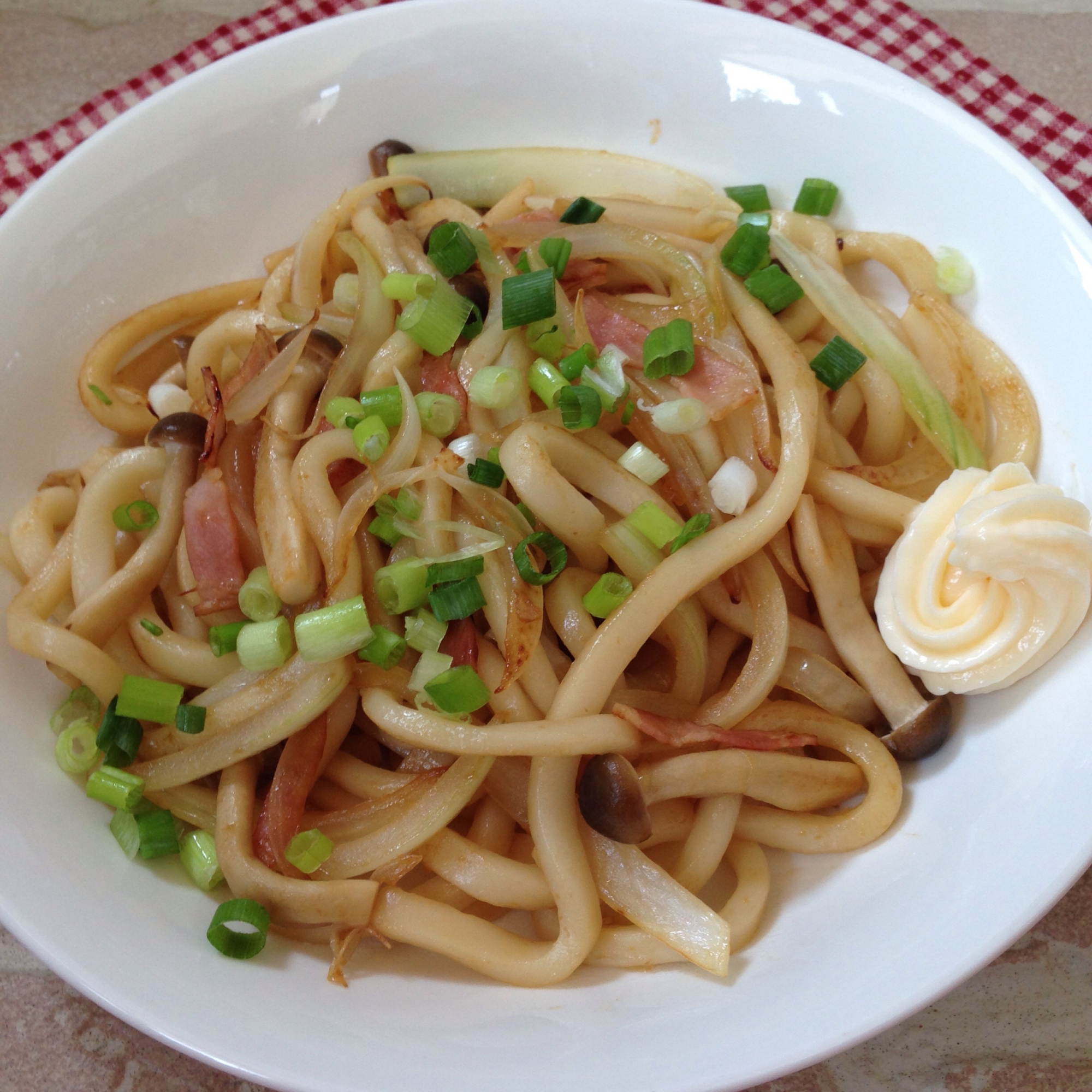 しめじとベーコンde焼うどん♪