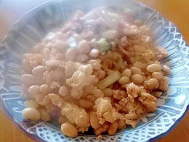 鶏ミンチ・白菜・大豆の塩こぶ炒め