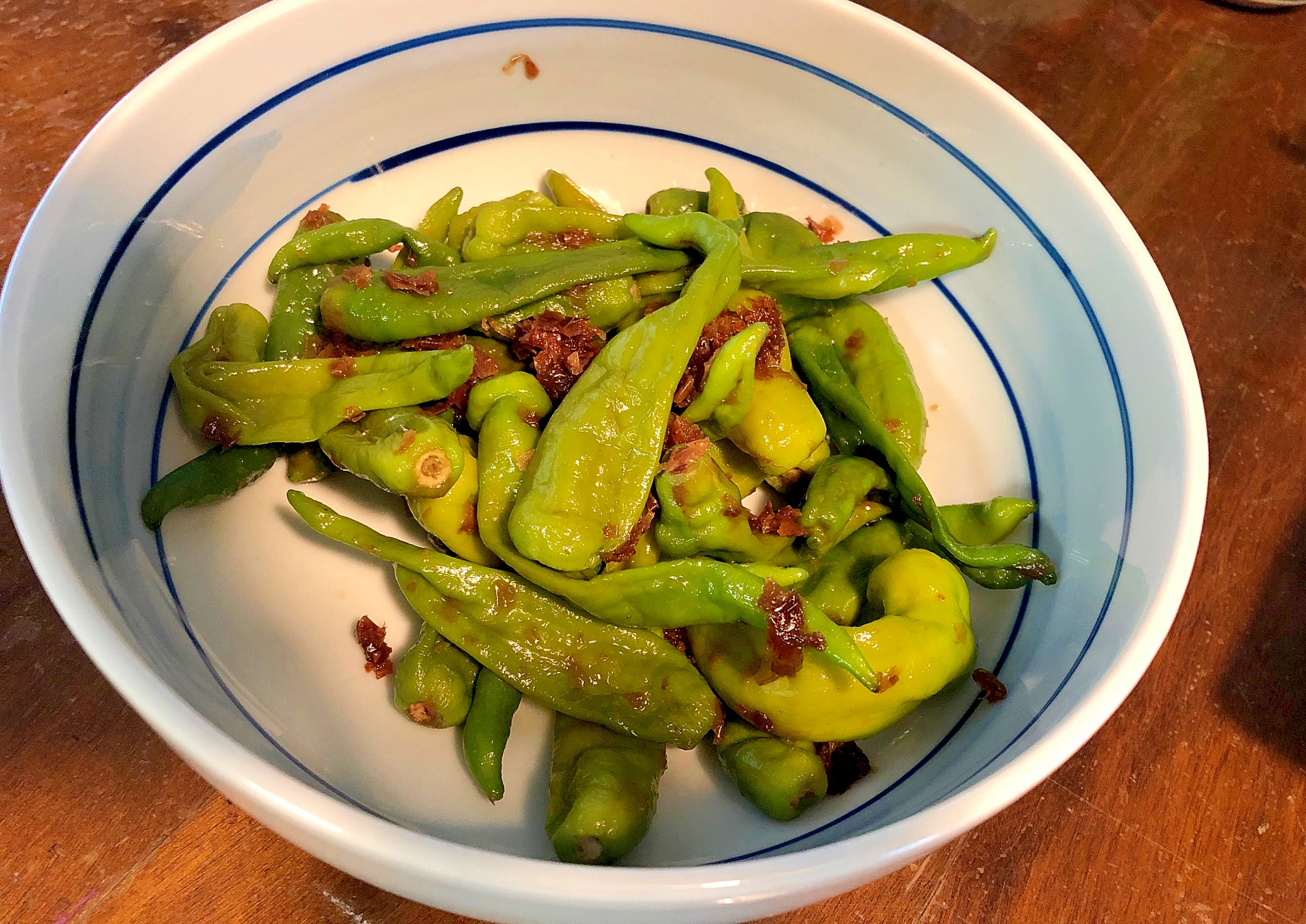 かつお節でコク増し☆シシトウの炒め物