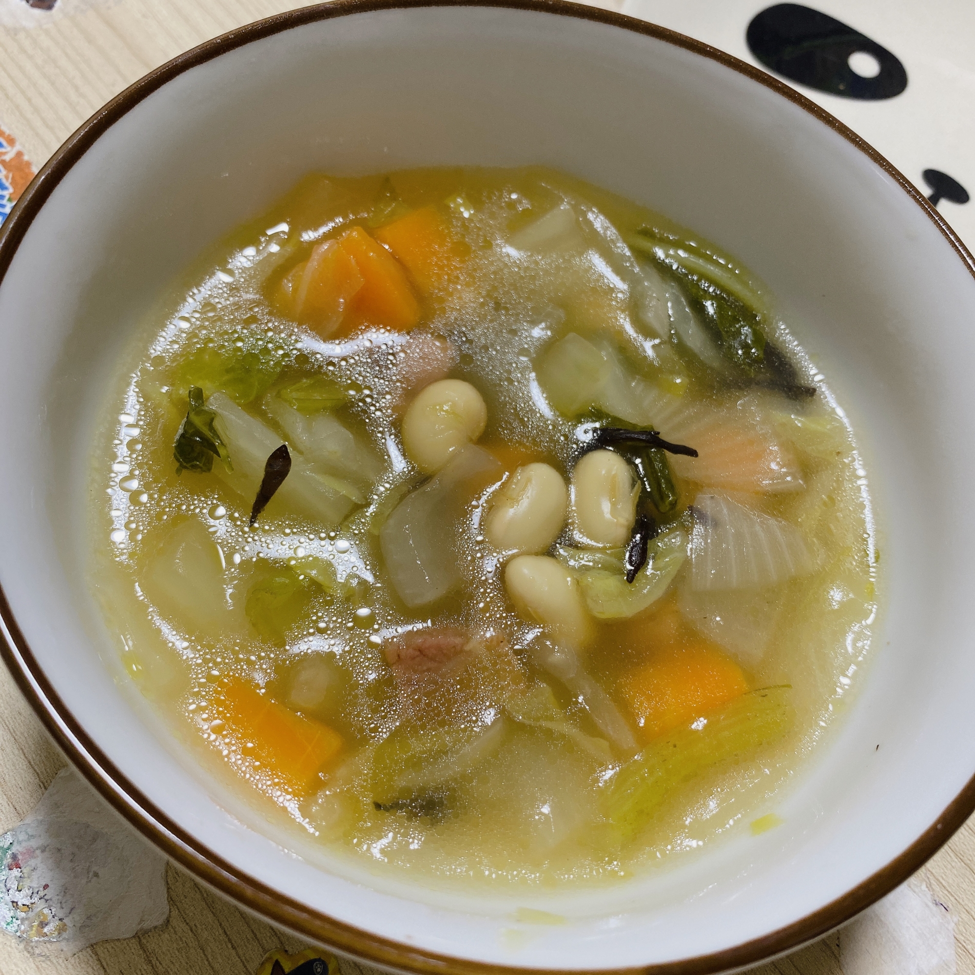 ひじきと大豆の野菜スープ