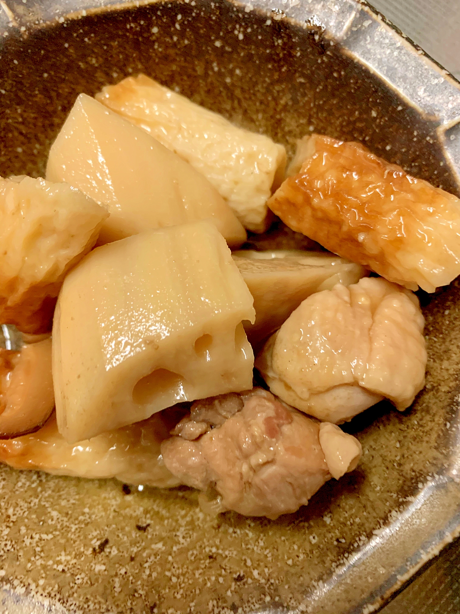 蓮根、ちくわ、もも肉の煮物