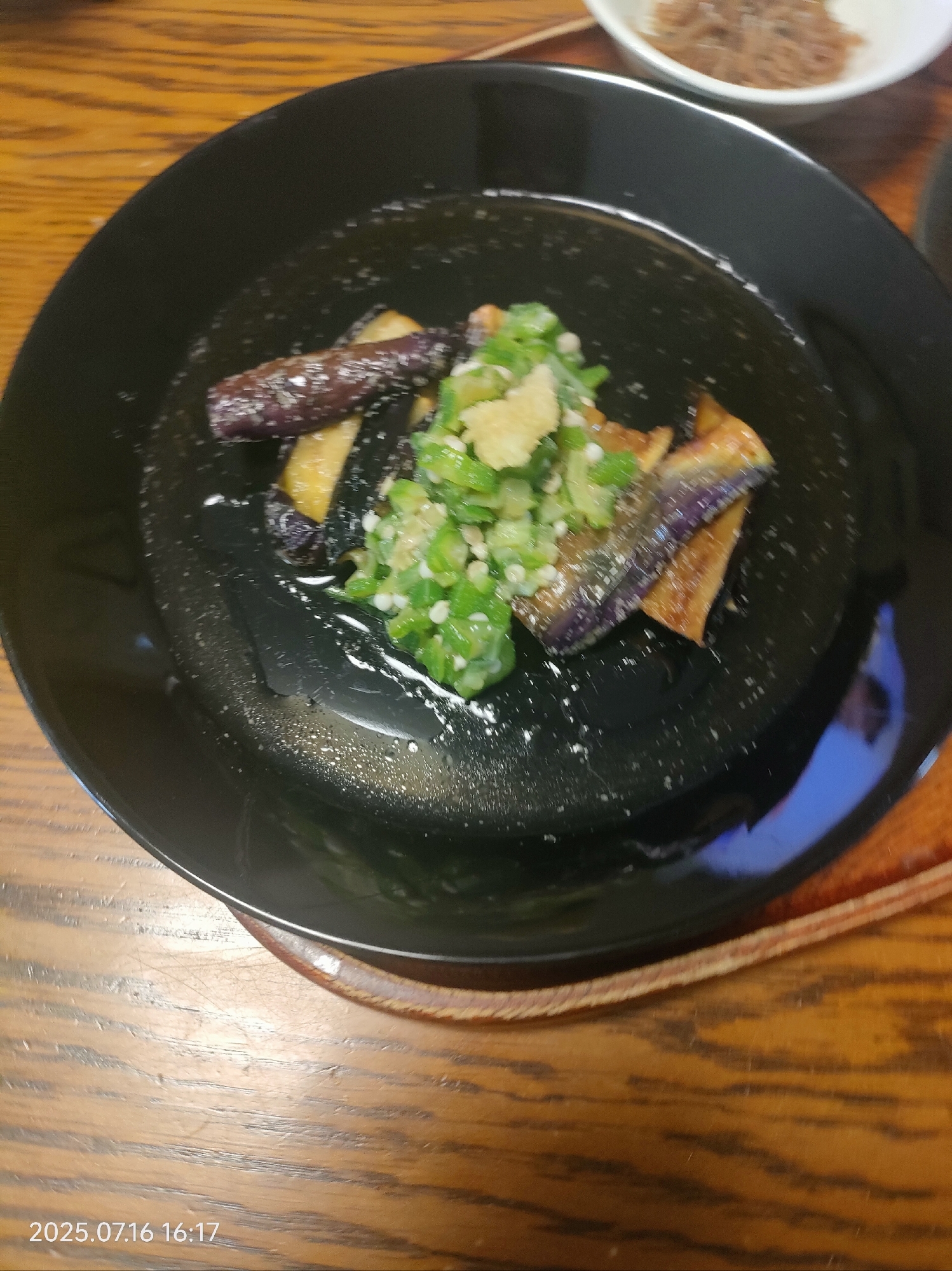 焼きナスのオクラソースかけ