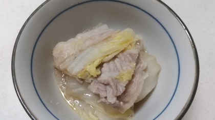 子供と一緒に作りました！ 私が白菜をめくり、子供が肉を忍ばせる…笑 とっても簡単に出来るのに見映えもよく、料理上手になった気分です♪