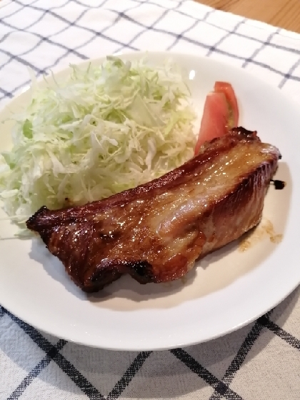 つけだれがすごくおいしくて、お肉もジューシーでご飯が進みました♪オーブン調理でほったらかしにできるのも嬉しいです☆