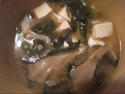 舞茸とほうれん草と豆腐のお味噌汁